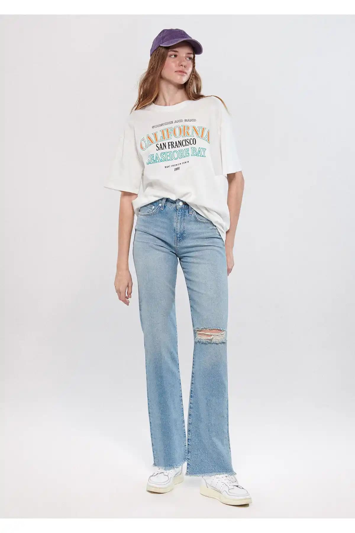 Mavi Barcelona Puslu Sokak Jean Pantolon: Şık ve Rahat Günlük Moda Parçası