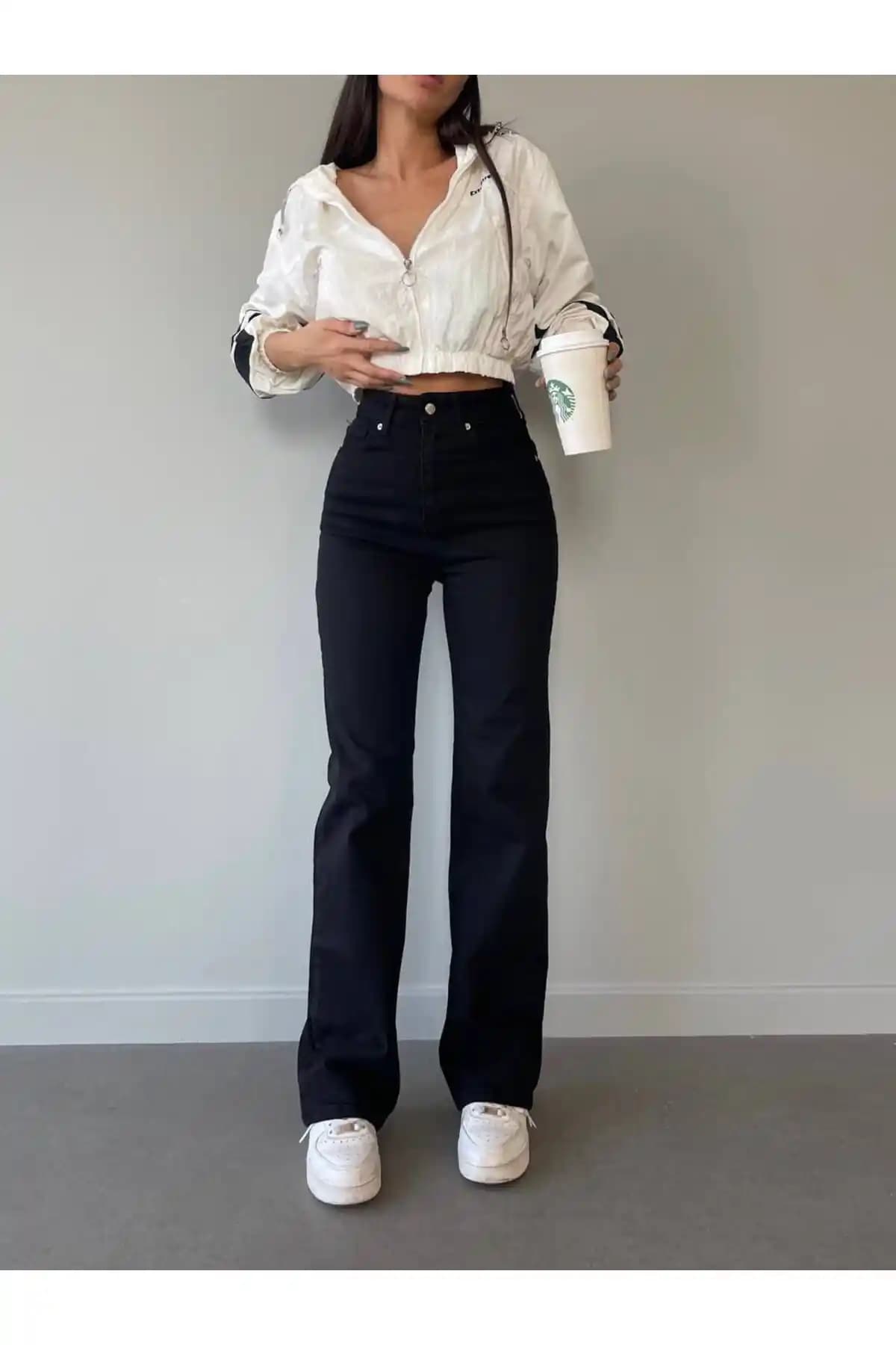 Modern Şık Siyah Palazzo Pantolon Yüksek Bel ve Esnek Kumaş Detaylarıyla