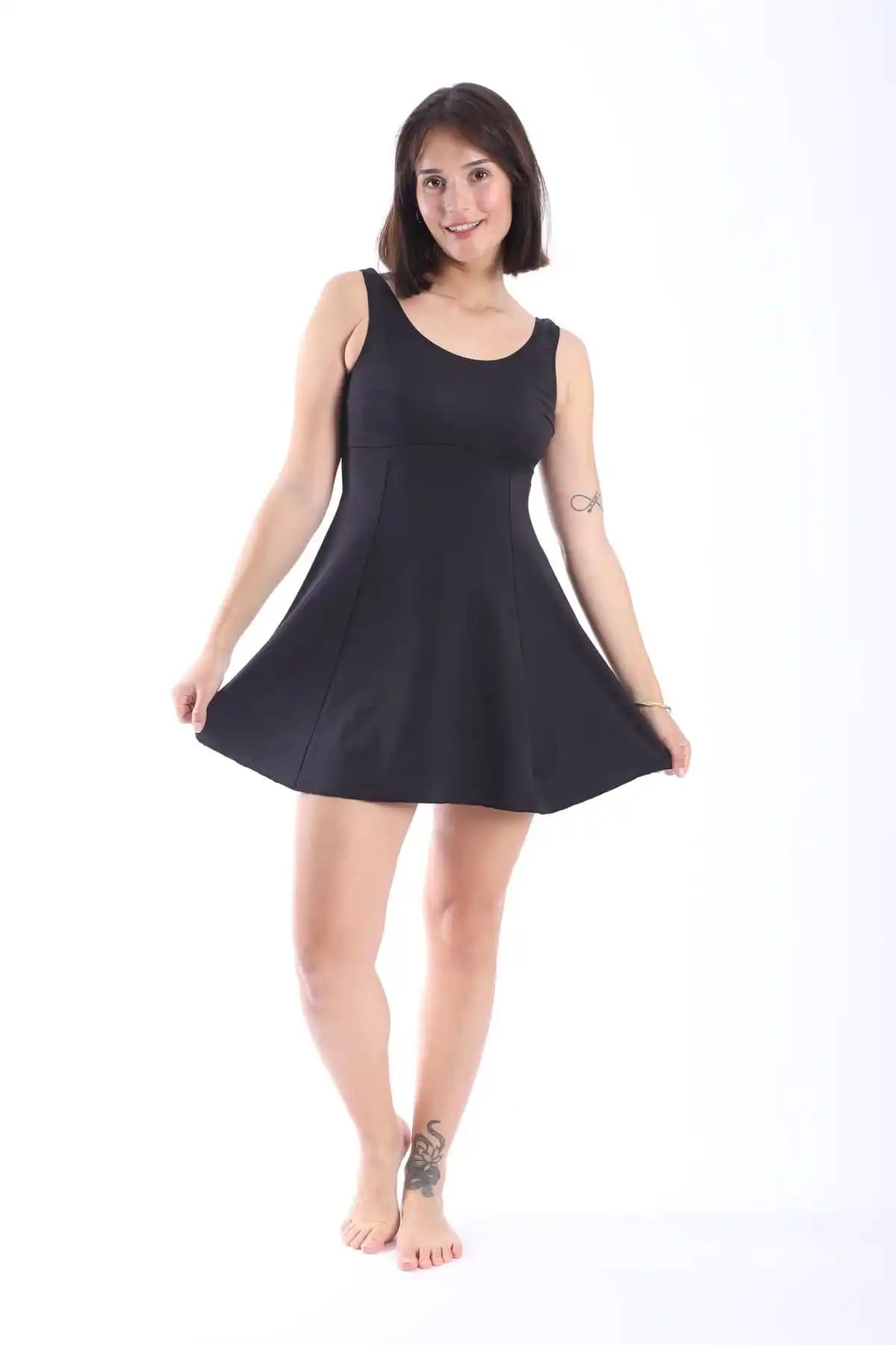 My-o Kadın Elbise Mayo Şortlu Siyah: Rahat ve Şık Yaz Plaj Kıyafeti Seçenekleri