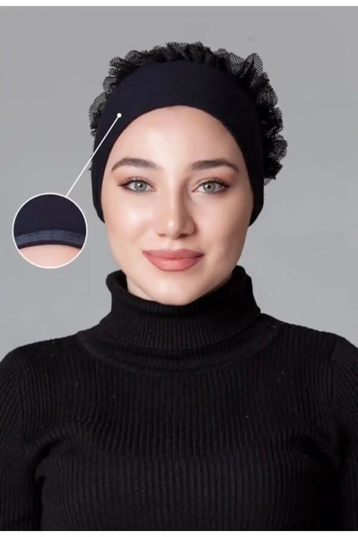 Nanak Siyah Penye Kaymayan ve OykumBone Fırfırlı Topuzlu Bone Karşılaştırması