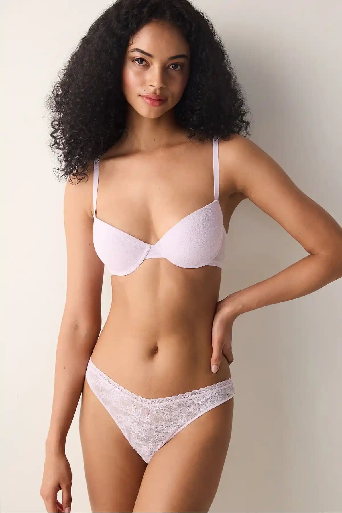 Penti Pleasure Lace Dantel Sütyenleri Karşılaştırması: Renkler, Konfor ve Şıklık