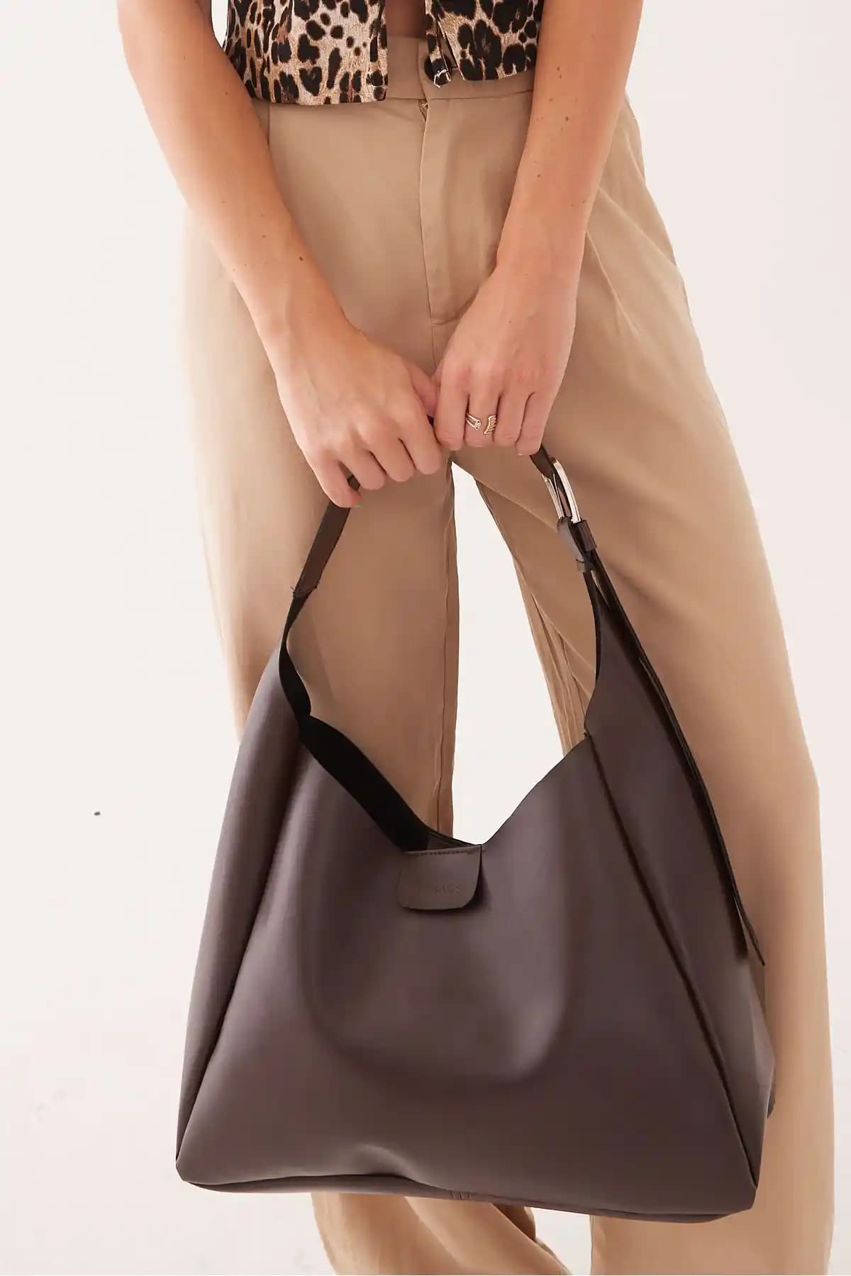 BLTBAGS Yavrulu Acı Kahve Omuz ve El Çantası - Şıklık ve Fonksiyonelliği Buluşturun