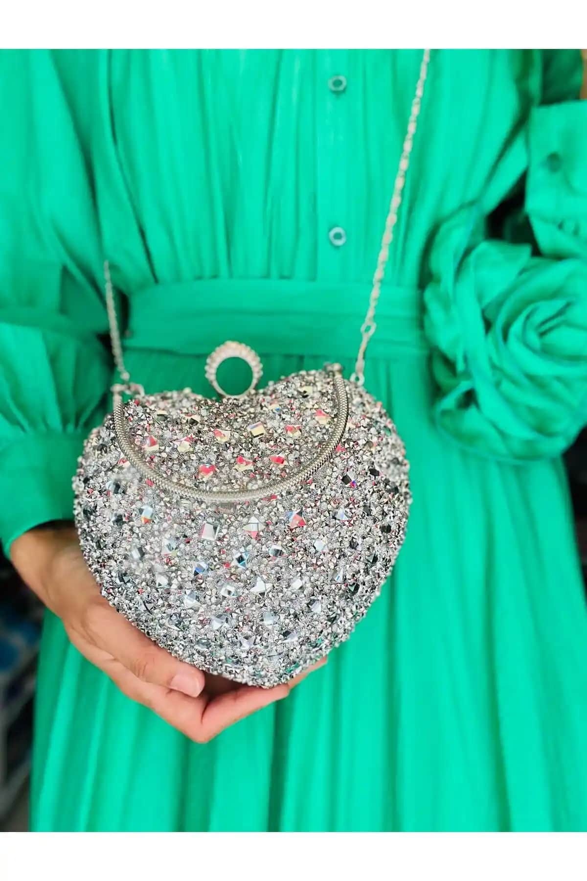 Mıchael Polo Kadın Çantası: Zarafetin ve Kullanışlılığın Mükemmel Uyumu