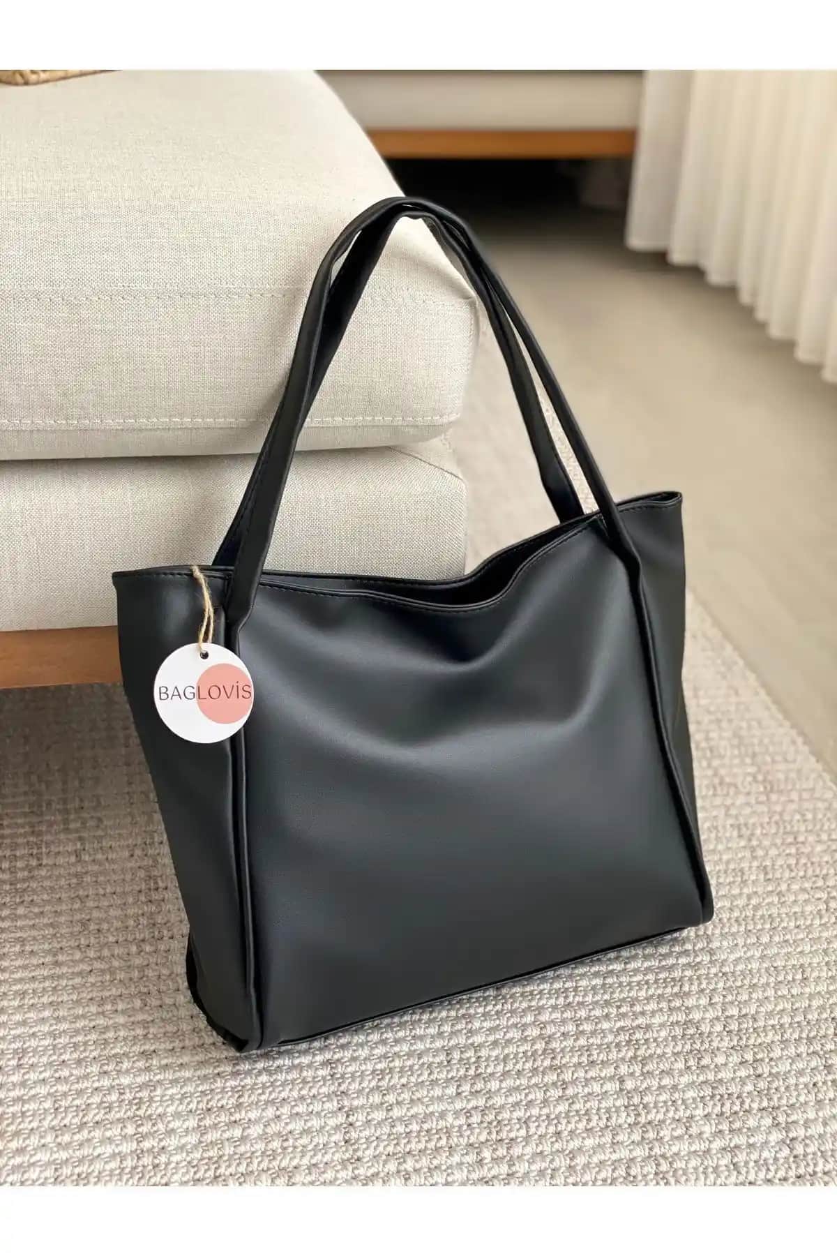 Baglovis Büyük Boy Yumuşak Derili Kadın Çantası: Şıklığın ve Fonksiyonelliğin Bir Arada Bulunduğu Seçenek