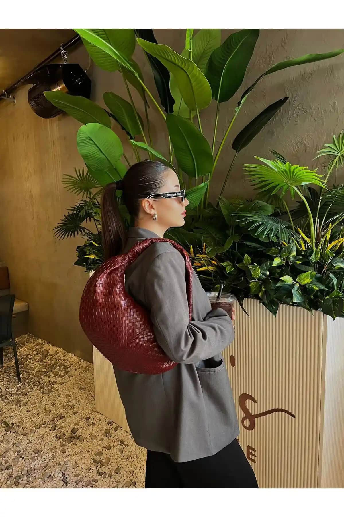 Şık ve Fonksiyonel NİSSEAKadın Bordo Örgü Düğümlü Çantasıyla Tarzınızı Yansıtın