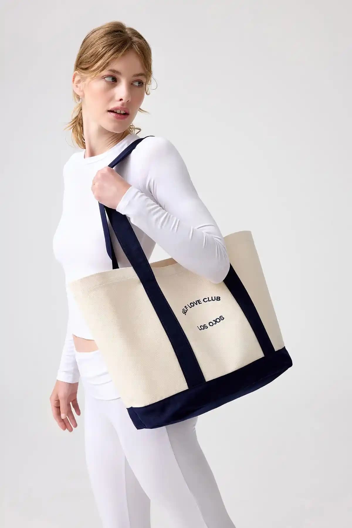 LOS OJOSX Melodi Pamuklu Çantası: Fonksiyonel ve Şık Günlük Bir Seçenek