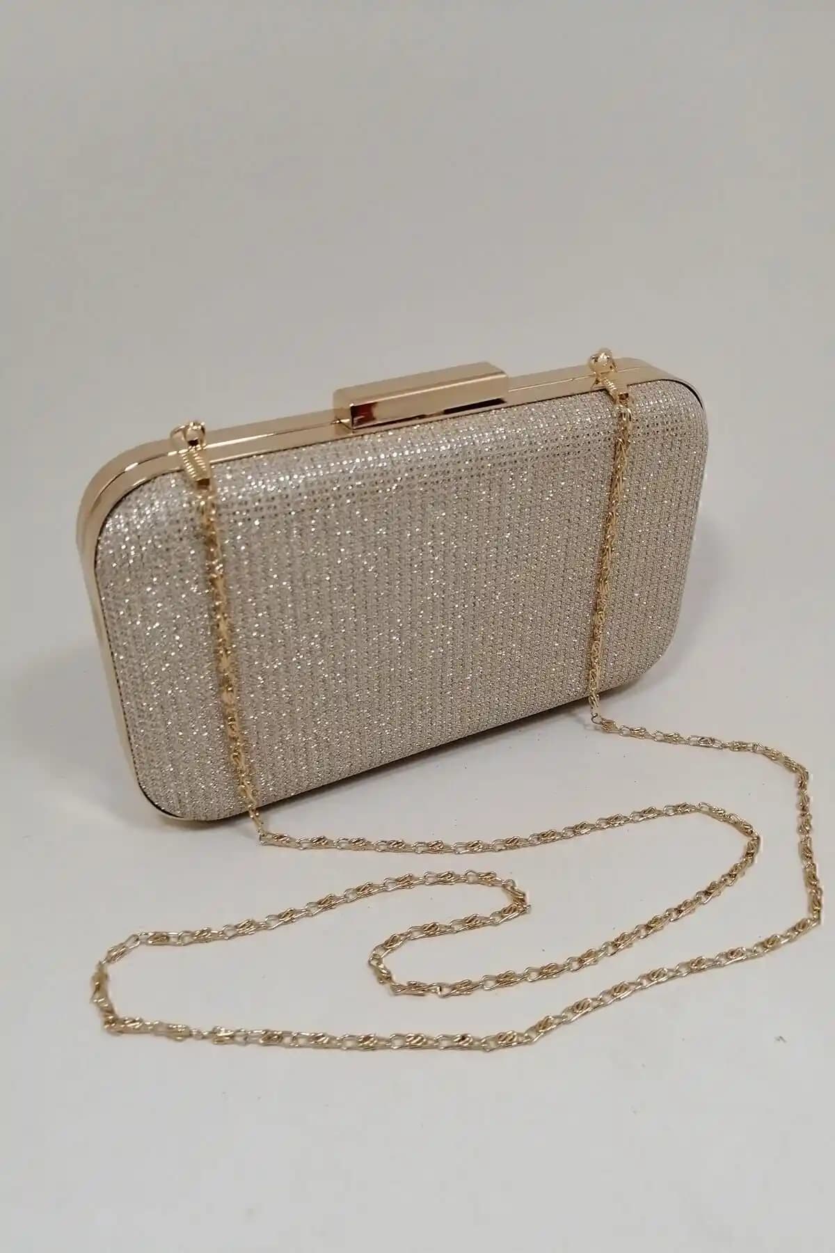 PARKTAN Altın Simli Abiye Clutch Çanta ile Özel Günlerde Zarafeti Yakalayın