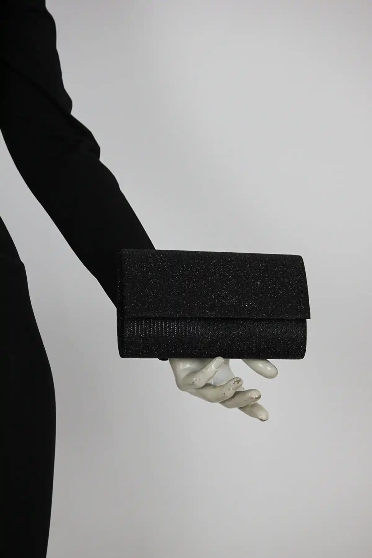 Efnanstore Siyah Çupra Simli Kadın Abiye Portföy Çanta ile Tarzınızı Yansıtın