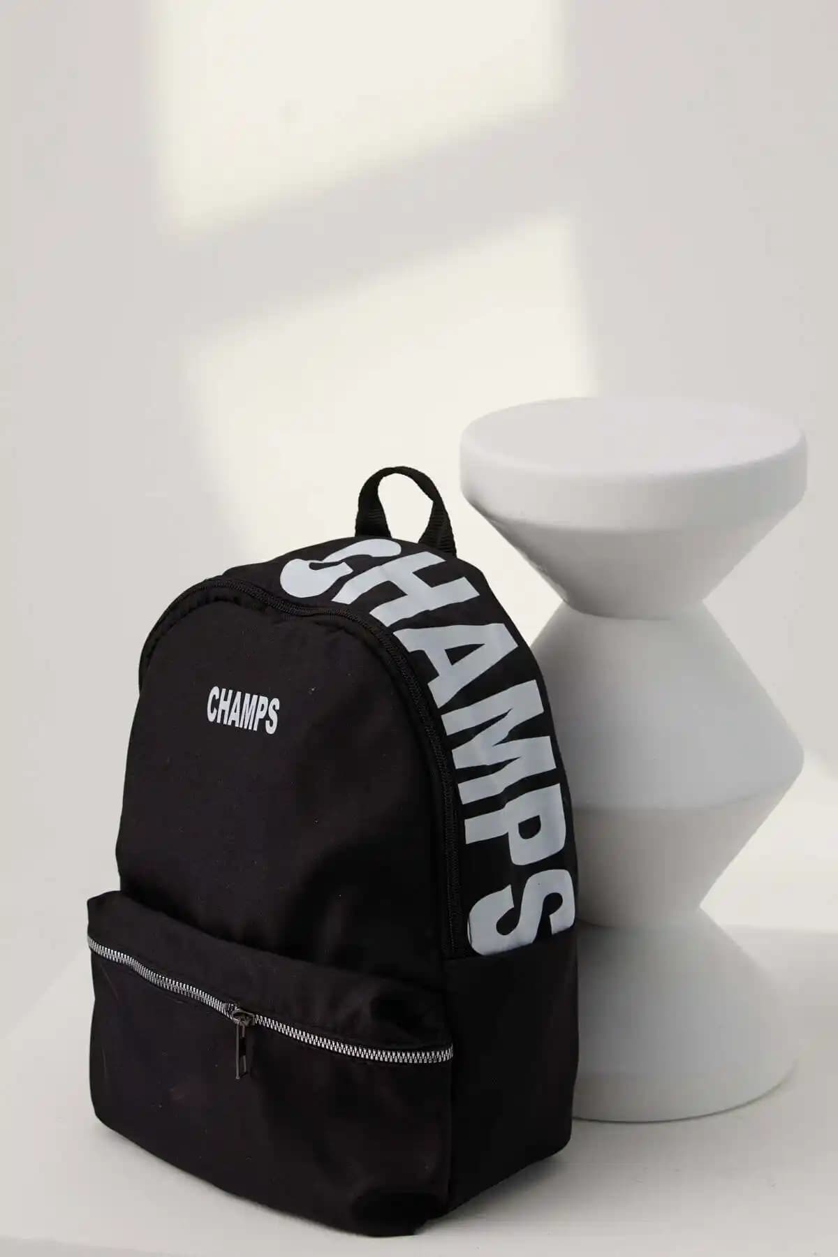 TOFİSA 20943 Siyah Çanta İncelemesi: Estetik ve Rahat Kullanım