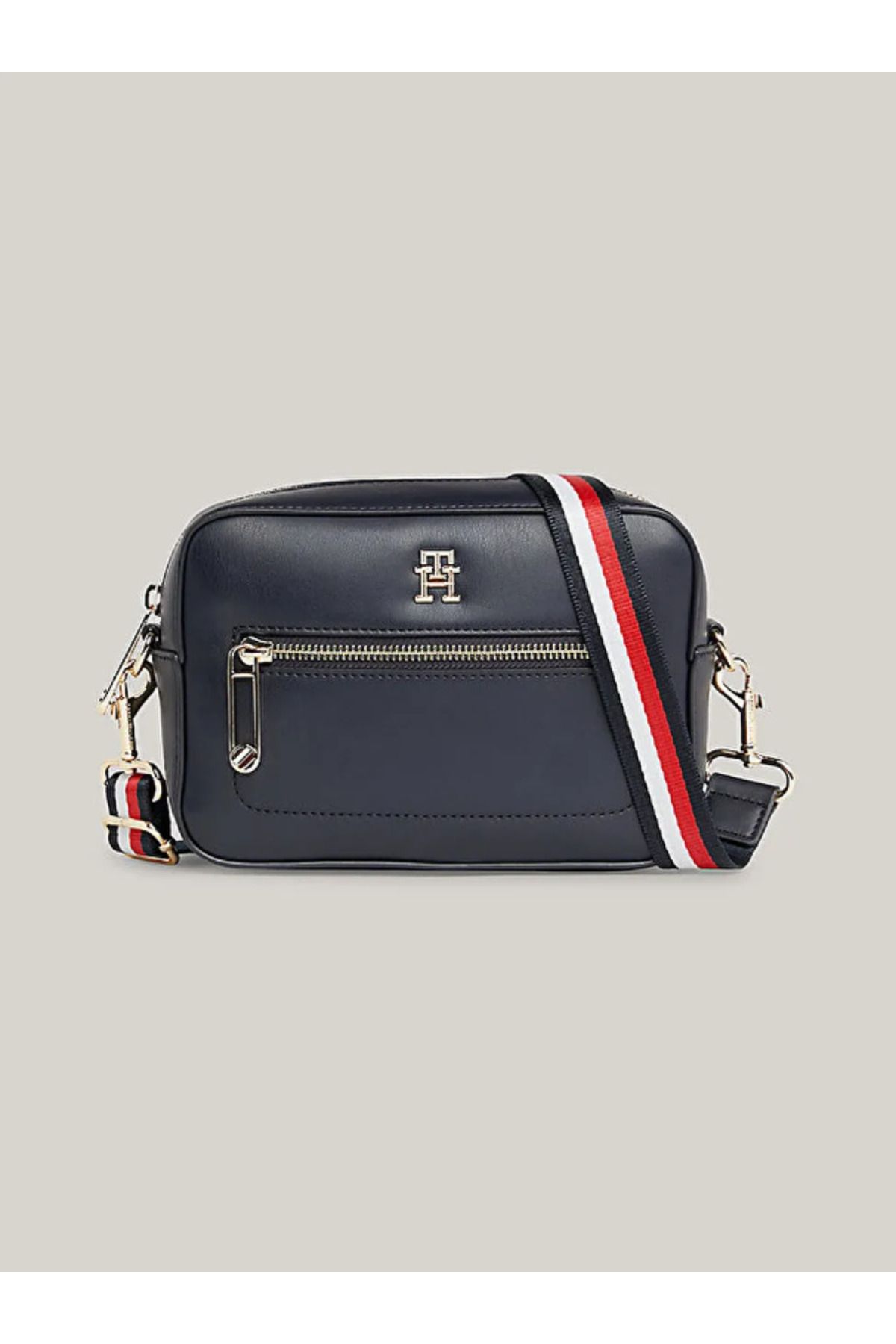 Tommy Hilfiger Kadın Deri Logolu Ayarlanabilir Askılı Omuz Çantası İncelemesi