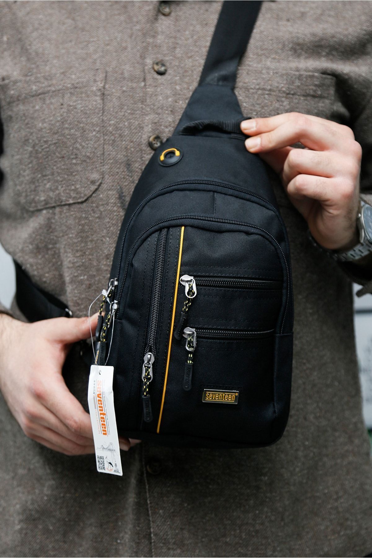 Fao PoloSeventeen Siyah Orta Boy Çok Gözlü Sırt ve Çapraz Çantası Hakkında Bilgiler